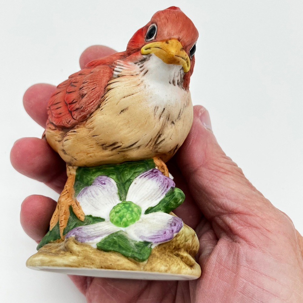 Andrea by Sadek Figurine Cardinal 6350 4" Red Porcelain Bird Flower - Picture 4 of 10